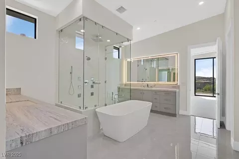 Bath - 641 Majestic Rim Dr, Henderson, NV 89012 photo 1 of 2