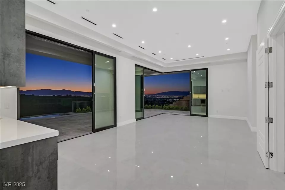 Living - 641 Majestic Rim Dr, Henderson, NV 89012 photo 7 of 10