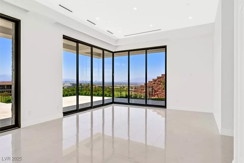 Living - 641 Majestic Rim Dr, Henderson, NV 89012 photo 8 of 10