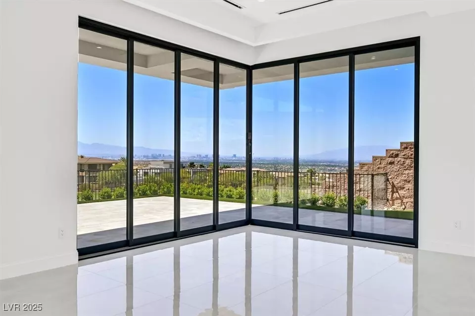 Living - 641 Majestic Rim Dr, Henderson, NV 89012 photo 9 of 10