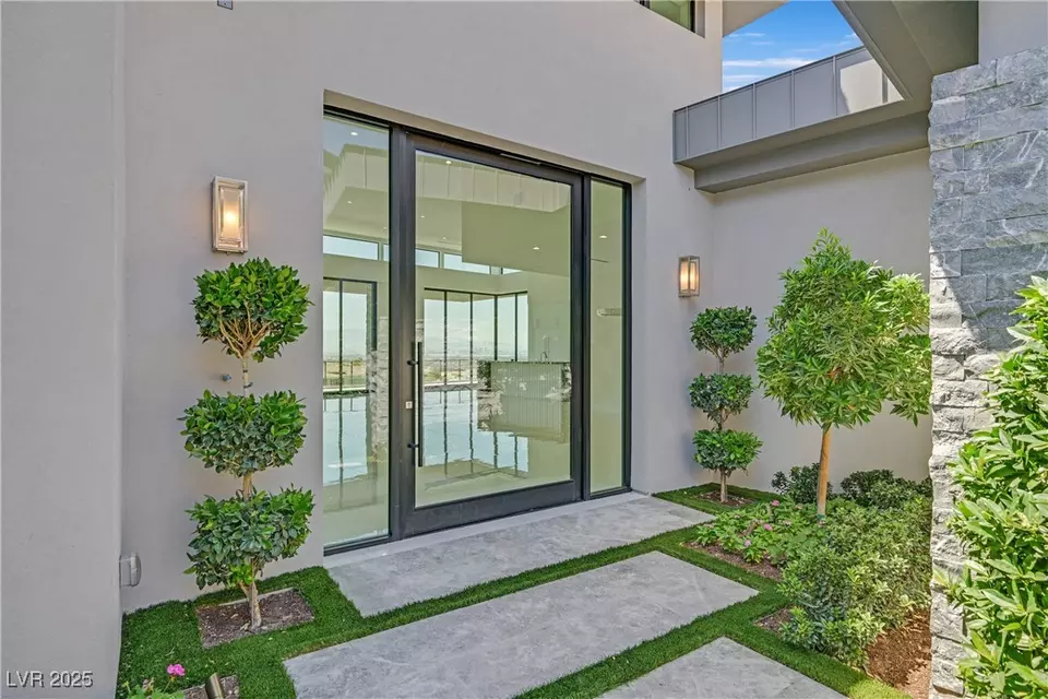 Exterior - 641 Majestic Rim Dr, Henderson, NV 89012 photo 3 of 12