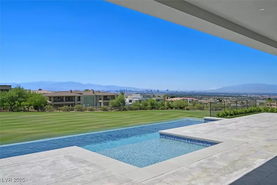 Exterior - 641 Majestic Rim Dr, Henderson, NV 89012 photo 12 of 12