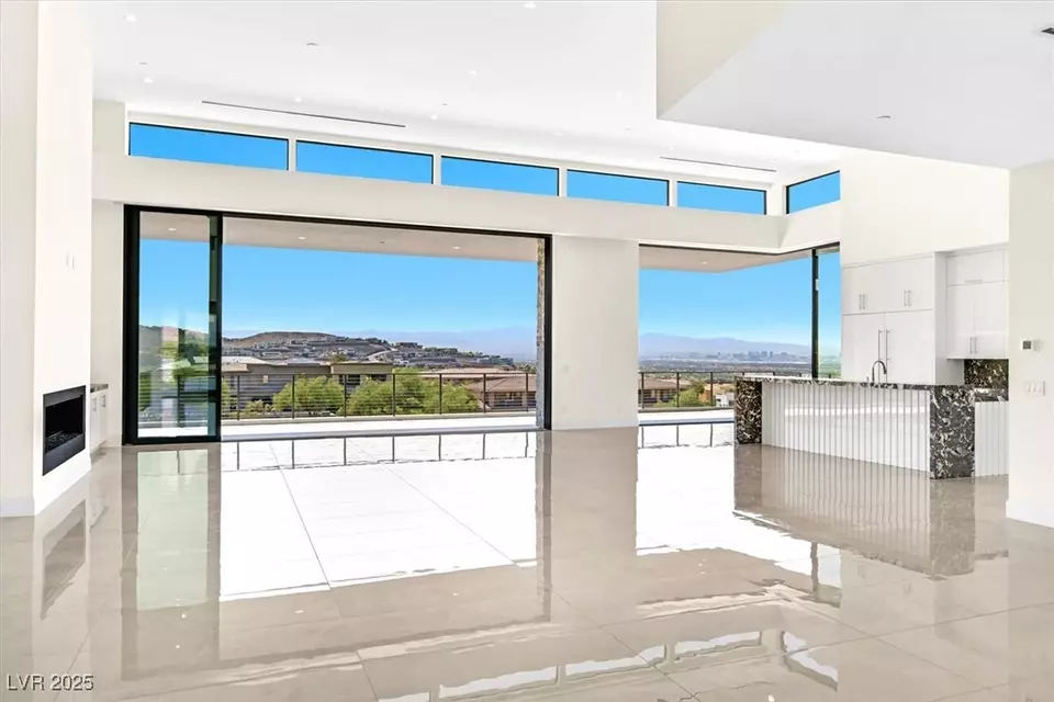 Living - 641 Majestic Rim Dr, Henderson, NV 89012 photo 4 of 10