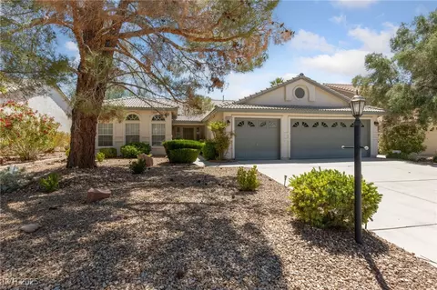 5232 Saranac Rd, Las Vegas, NV 89130