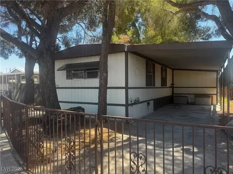 3310 Jewel Cave Dr, Las Vegas, NV 89122