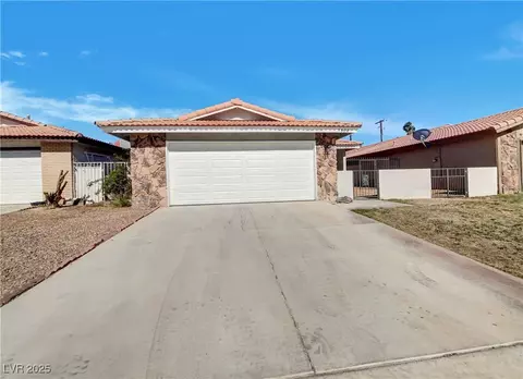 1832 Yellow Rose St, Las Vegas, NV 89108
