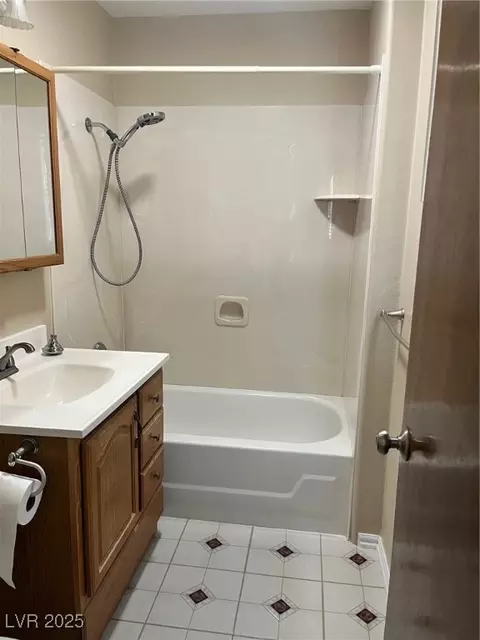 Bath - 1465 Ave G, Ely, NV 89301 photo 1 of 4