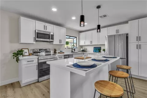 2211 Frontier Ave, Las Vegas, NV 89106