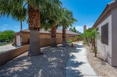 2505 Links Dr, Laughlin, NV 89029 photo 4