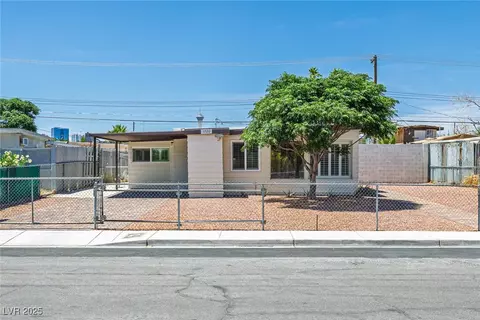 1720 Eastwood Dr, Las Vegas, NV 89104