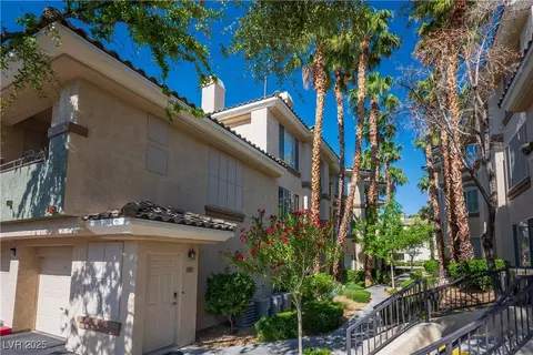 7143 S Durango Dr #202, Las Vegas, NV 89113