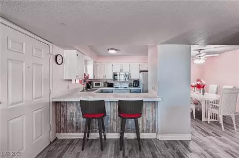 2725 S Nellis Blvd #1038, Las Vegas, NV 89121