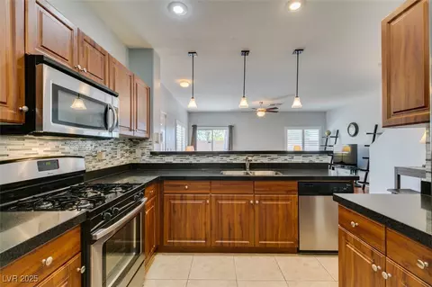 9362 Straw Hays St #103, Las Vegas, NV 89178