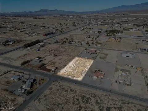 3150 E Dandelion St, Pahrump, NV 89048