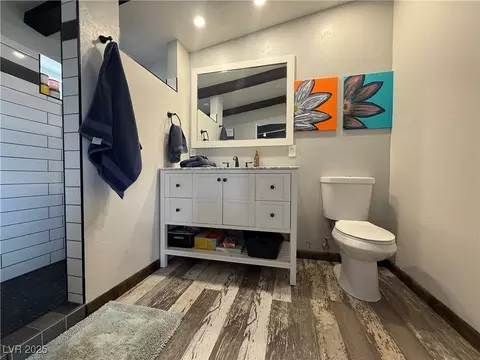 Bath - 250 E Madison Ave, Ely, NV 89301 photo 2 of 4