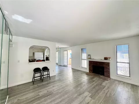 6137 W Oakey Blvd #A, Las Vegas, NV 89146