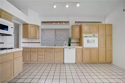 2149 Eaglepath Cir, Henderson, NV 89074 photo 26