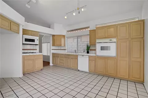2149 Eaglepath Cir, Henderson, NV 89074 photo 24