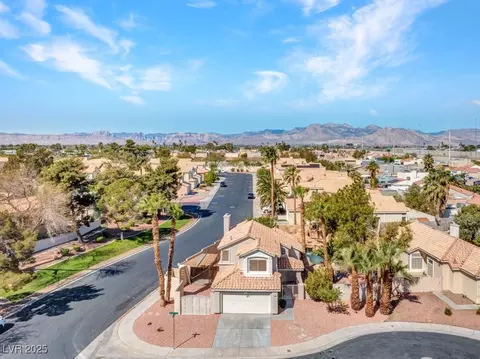 125 Firecreek Cir, Las Vegas, NV 89107