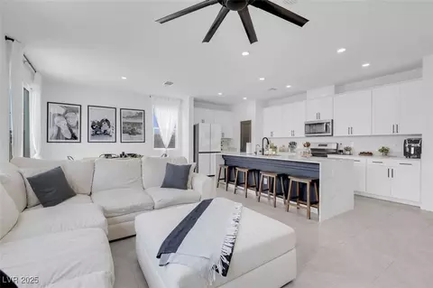 10292 Fragrant Apple Ct, Las Vegas, NV 89141