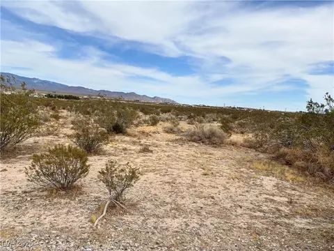 3221 N Chestnut Pl, Pahrump, NV 89060