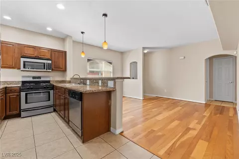 8409 Running Deer Ave #203, Las Vegas, NV 89145
