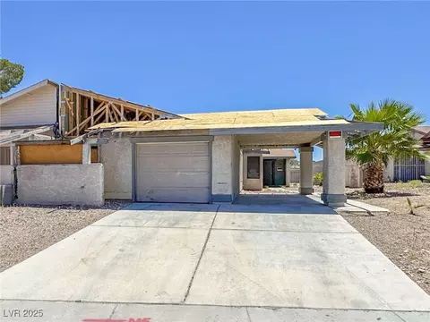 6723 Oak Valley Dr, Las Vegas, NV 89103