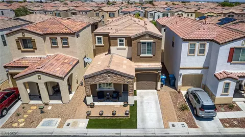 7694 Hampton Park Ln, Las Vegas, NV 89113