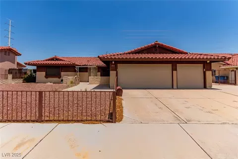 1513 Brocado Ln, Las Vegas, NV 89117