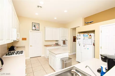 2106 King Mesa Dr, Henderson, NV 89012 photo 8