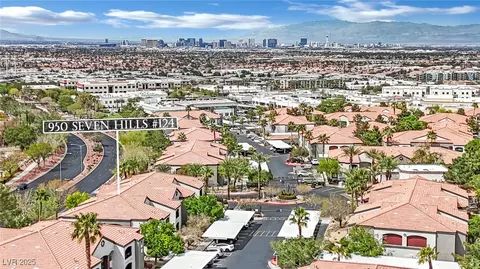 950 Seven Hills Dr #124, Henderson, NV 89052