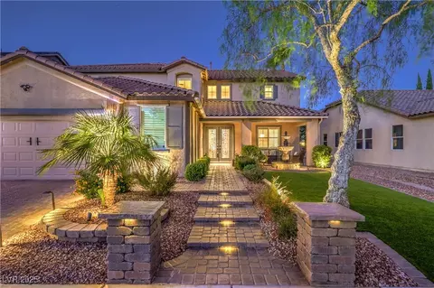 7908 Horse Bridle St, Las Vegas, NV 89131