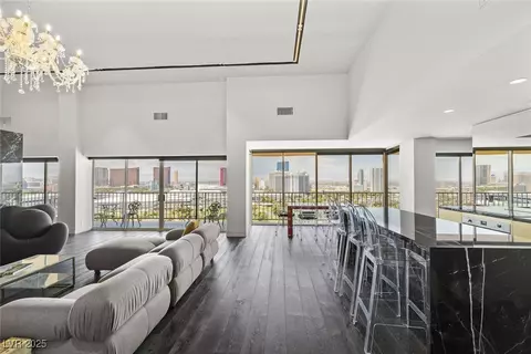 3111 Bel Air Dr #27E, Las Vegas, NV 89109