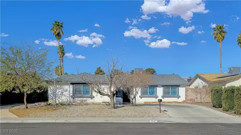 3747 N Braewood South Ave, Las Vegas, NV 89120