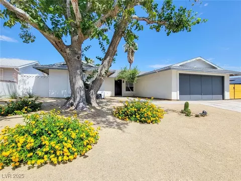 4072 E Harmon Ave, Las Vegas, NV 89121