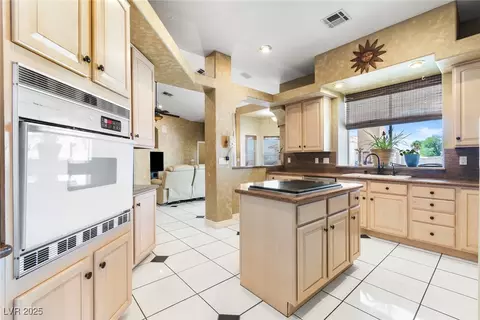 4545 W Agate Ave, Las Vegas, NV 89139