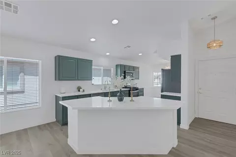 4369 Meadowlark Wing Way, North Las Vegas, NV 89084