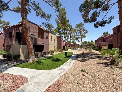 4050 Pacific Harbors Dr #224, Las Vegas, NV 89121