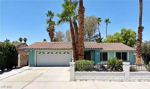 349 Esquina Dr, Henderson, NV 89014