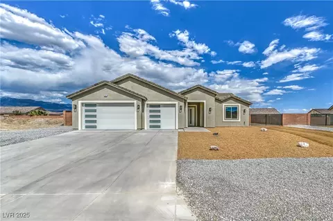 4801 Stoneham, Pahrump, NV 89061