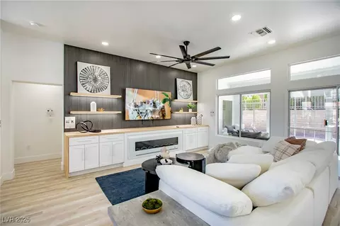 9813 Folsom Dr, Las Vegas, NV 89134