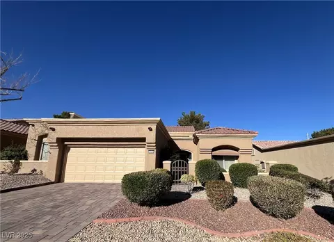 2925 Big Green Ln, Las Vegas, NV 89134