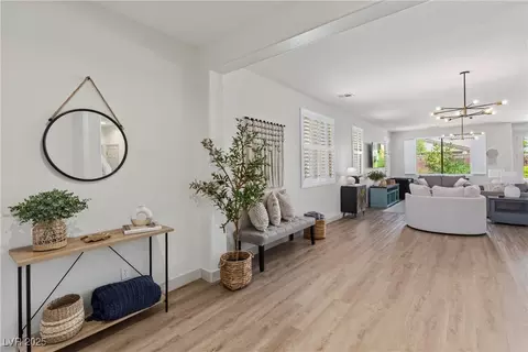 10368 Mystic Pine Rd, Las Vegas, NV 89135