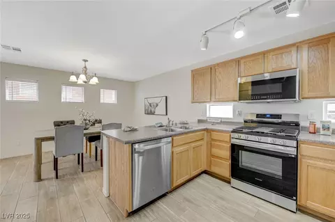 6048 Aripeka St, Henderson, NV 89011