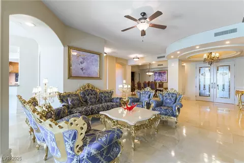 9101 Alta Dr #301, Las Vegas, NV 89145