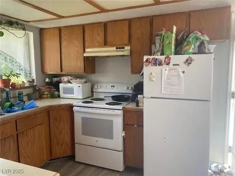 Kitchen - 1901 Campton St, Ely, NV 89301 photo 1 of 1
