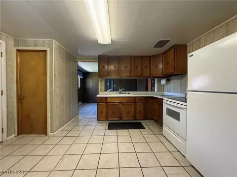 Kitchen - 824 Avenue H, Ely, NV 89301 photo 2 of 2