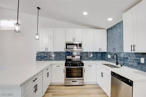 116 Lotus Blossom Ct, Las Vegas, NV 89145