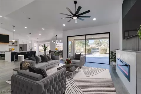 2905 Legend Dr, Las Vegas, NV 89134