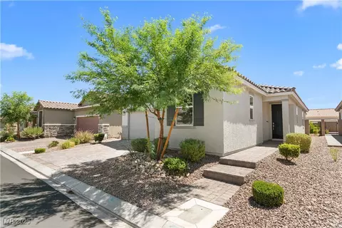 5936 Bruselas St, Las Vegas, NV 89113